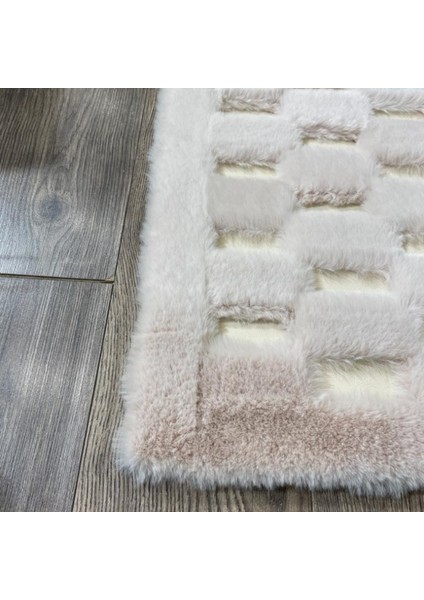Krem Renk Parçalı Peluş Halı 160 x 230 cm fiyatları