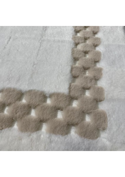 Krem ve Karamel Renk Peluş Halı 140 x 200 cm