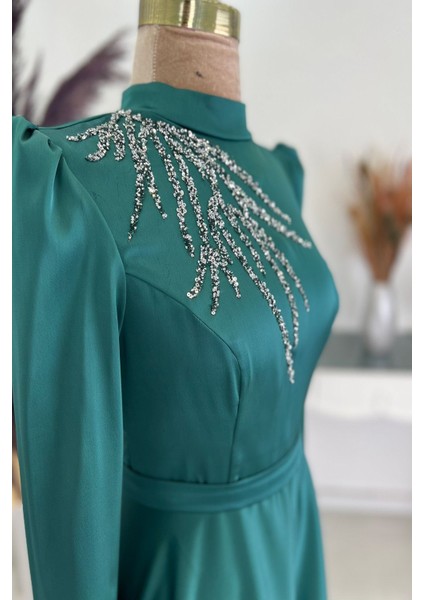 Mina Tesettür Abiye Zümrüt fırsatları