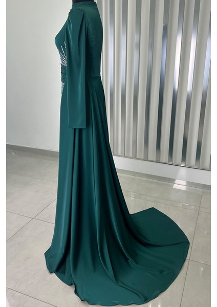 Ceyla Kuyruklu Tesettür Abiye Zümrüt modelleri