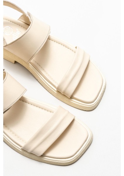 Bej Deri Kadın Düz Sandalet modelleri