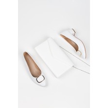 Kadın Kısa Topuklu Şık Tokalı Günlük Ayakkabı ve Çanta Takımı Beyaz