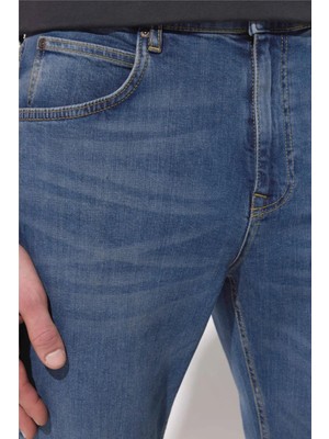 Lee L733007XT Orta Mavi Erkek Austın Denim Jean Pantolon