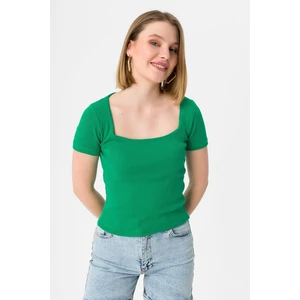 Kadın Kare Yaka Kaşkorse Tişört