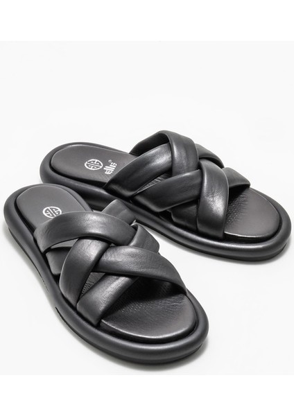 Siyah Deri Kadın Terlik fiyatları