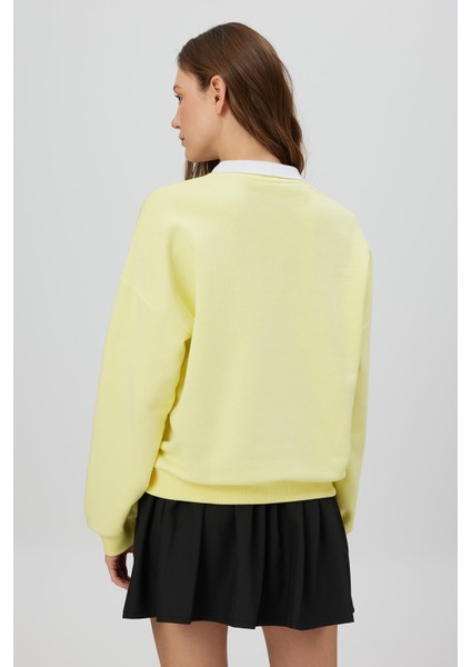 Yaka Triko Bant Baskılı Sweatshirt fiyatları