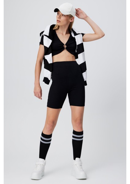 Ön Metal Halkalı Crop T-Shırt fırsatları