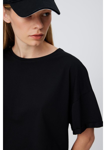 Kol Ucu Katlamalı Crop T-Shırt modelleri