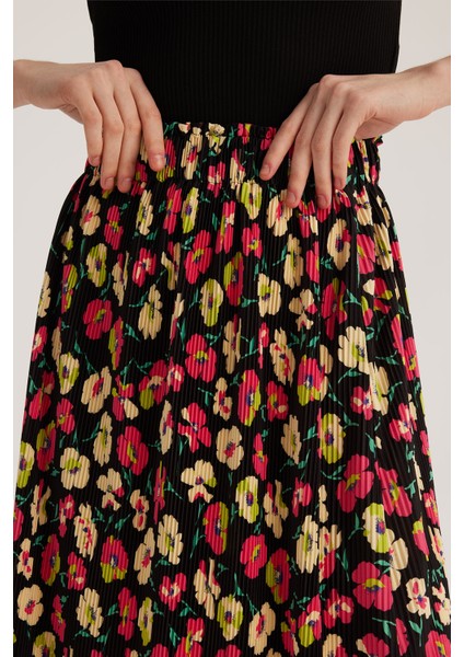 Siyah Çiçek Desenli Pliseli Midi Etek fiyatları
