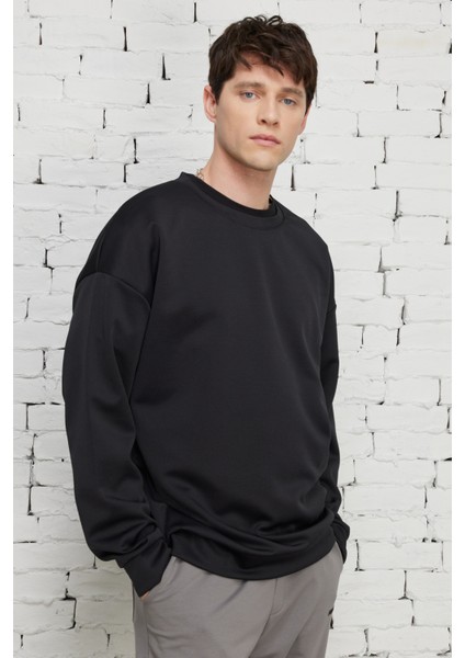 AC&Co / Altınyıldız Classics Erkek Siyah Oversize Bol Kesim Bisiklet Yaka Düz Sweatshirt