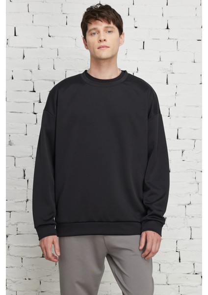 AC&Co / Altınyıldız Classics Erkek Siyah Oversize Bol Kesim Bisiklet Yaka Düz Sweatshirt