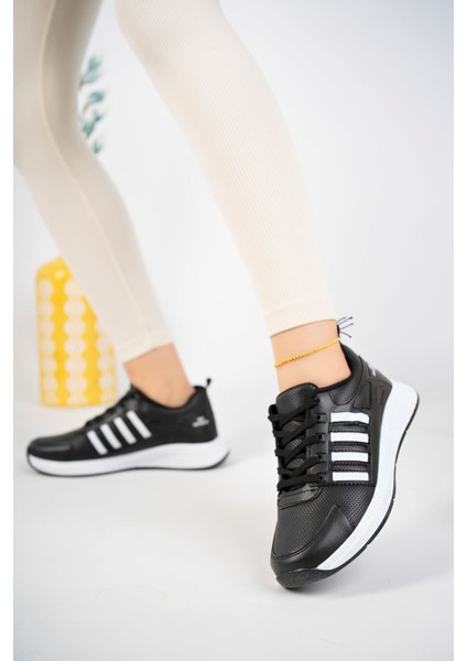 Siyaha Beyaz Şeritli Kadın Spor Ayakkabı