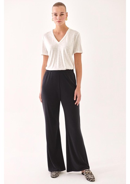 Alary Rahat Kalıp Siyah Renk Pantolon