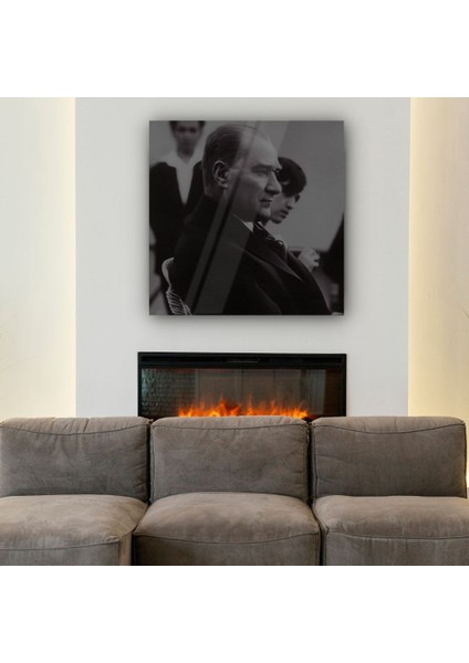 Ders Dinleyen Atatürk Cam Tablo