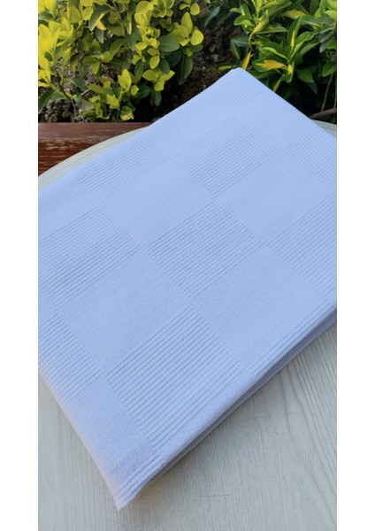 Otel Pikesi Çift Kişilik Kendinden Desenli Beyaz Pike Pamuk 200 x 235 cm