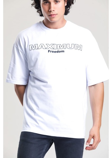 Beyaz Baskılı Oversize T-Shirt fırsatları