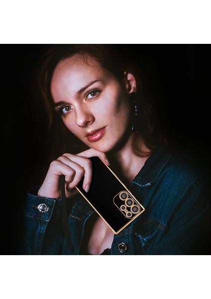 Samsung Galaxy S23 Ultra Uyumlu Kılıf Kamera Korumalı Parlak Gold Kenarlı Yumuşak Silikon Kapak Bark Beyaz fırsatları