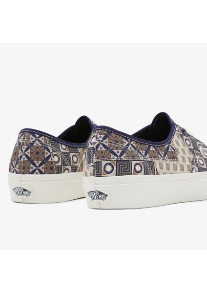 Ua Authentic Patchwork VN0A7Q4ONVY1.- modelleri