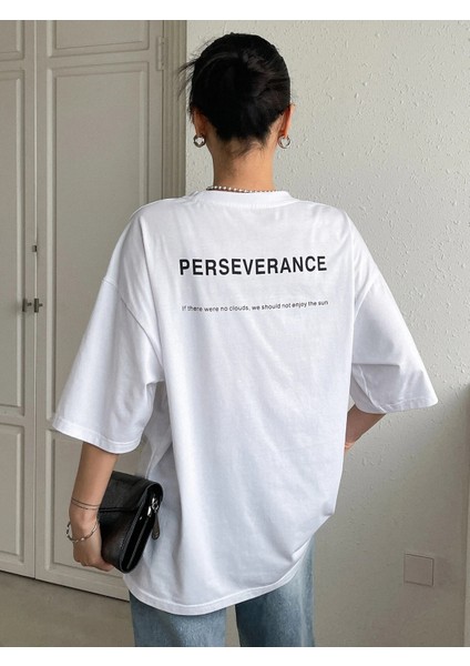 Kadın Perseverance Baskılı Oversize Tişört