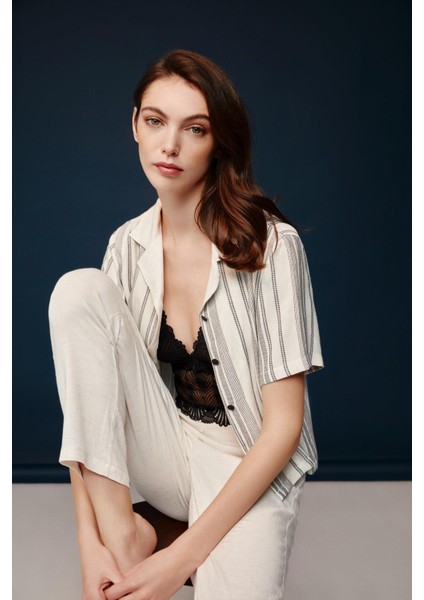 Kadın 3 Lü Kısa Kol Büstiyerli Ekru Pijama Takımı 3C0T0N03