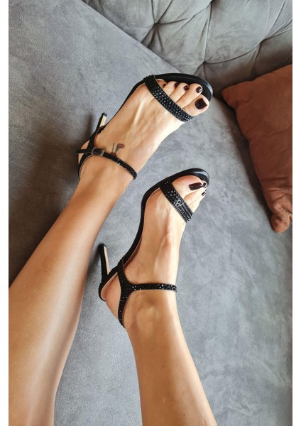 036 1455 Topukla Kadın Tek Bantlı Taşlı Bilekten Bağlamalı Topuklu Abiye Ayakkabı