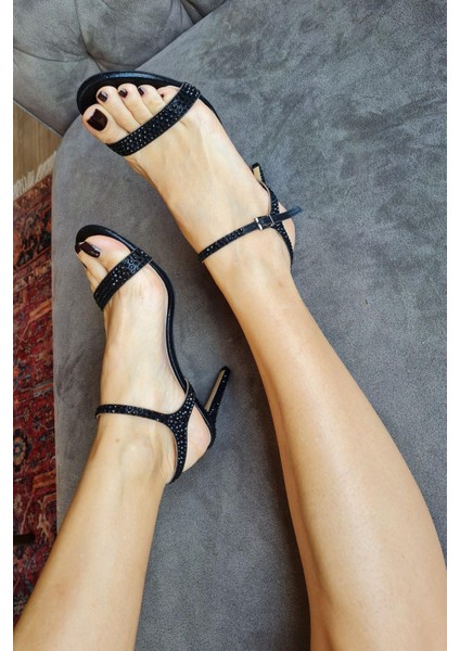 036 1455 Topukla Kadın Tek Bantlı Taşlı Bilekten Bağlamalı Topuklu Abiye Ayakkabı modelleri