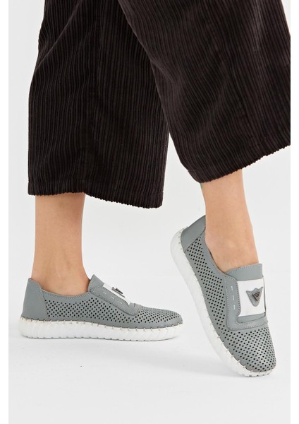 7ADIMDAAŞK Kadın Deri Spor Ayakkabı 072Y21K10801 indirimleri