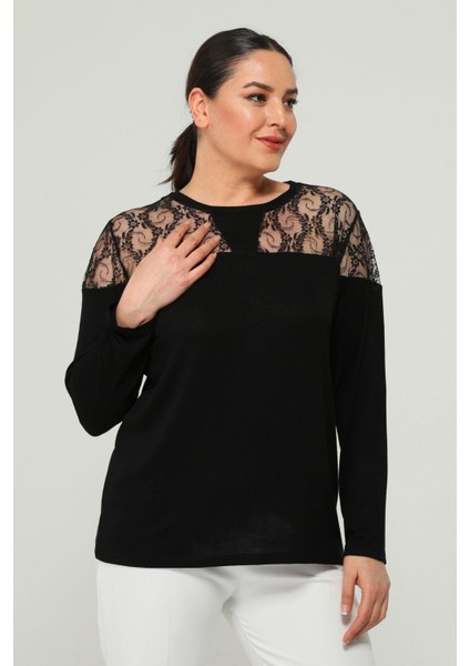 Kadın Büyük Beden Transparan Tül Detay Siyah Bluz fırsatları