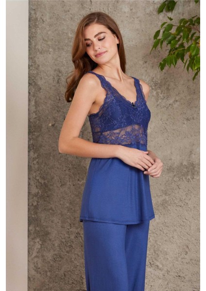 2810 Kadın Dantelli Penye Sabahlıklı Pijama Takımı fiyatları