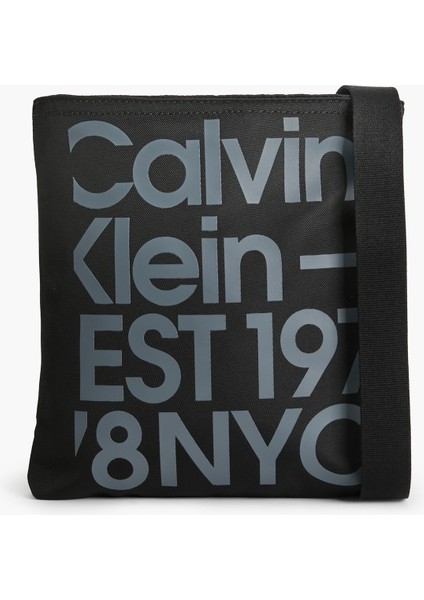 Calvin Klein Siyah 22X18X2 Erkek Postacı Çantası Sport Essentıals FLATPACK18 gr