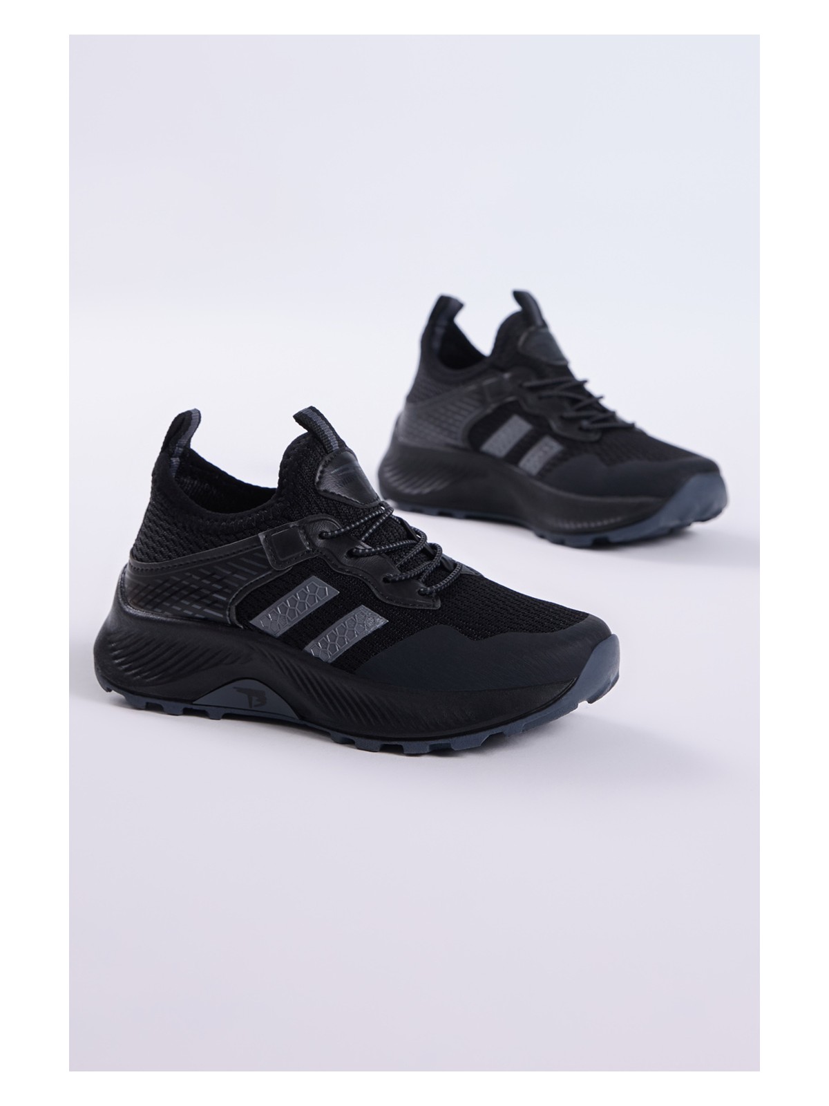 Tonny Black Çocuk Unisex Beyaz Siyah Rahat Kalıp Nefes Alabilen Kumaş Bağcıklı Sneaker10 - Görsel 4