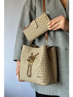 Just Polo Monogram Baskılı 3 Bölmeli Zincirli Özel Aksesuarlı Kadın Omuz Çantası AS2065