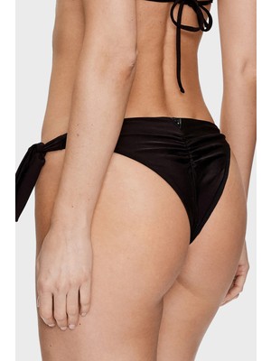 Guess Jevel Yanlardan Bağlamalı Brazilian Bikini Altı Bayan Bikini Altı E3GO06 MC04Q Jblk