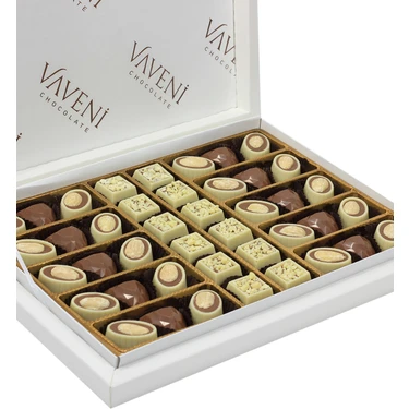 Vaveni Bademli Kalp Çikolata 470 gr Sevgiliye Özel Aromalı Hediye
