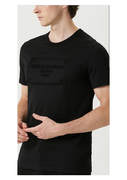 Kabartmalı Logolu Yuvarlak Yakalı T-Shirt modelleri