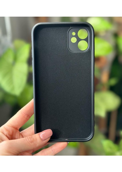 Iphone 11 Uyumlu ( 12 Görünümlü Köşeli ) Içi Kadife Lansman Kılıf fiyatları