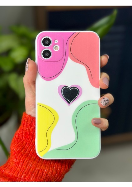 Iphone 11 Uyumlu (12 Görünümlü Köşeli ) Içi Kadife Secret Garden Renkli Kılıf fiyatları