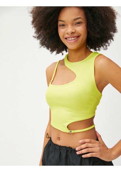 Crop Atlet Pencere Detaylı Fitilli Metal Aksesuarlı fiyatları