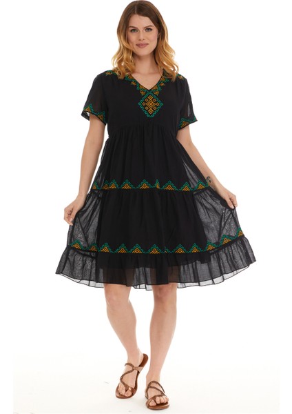 Kısa Kol Vual Siyah Işlemeli Midi Boy Elbise