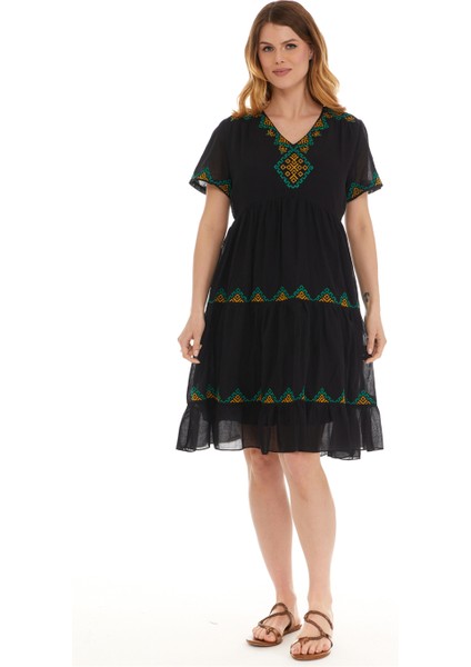 Kısa Kol Vual Siyah Işlemeli Midi Boy Elbise fiyatları