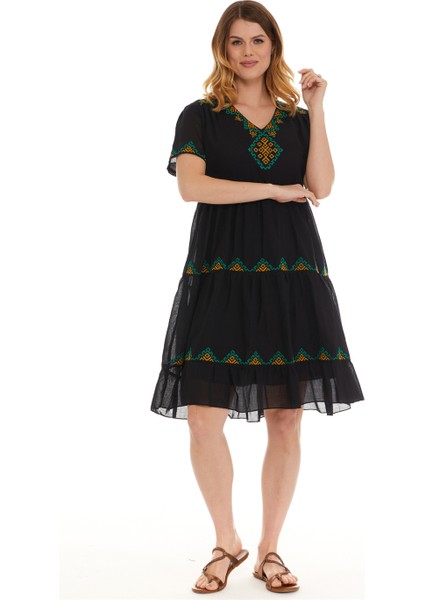 Kısa Kol Vual Siyah Işlemeli Midi Boy Elbise modelleri