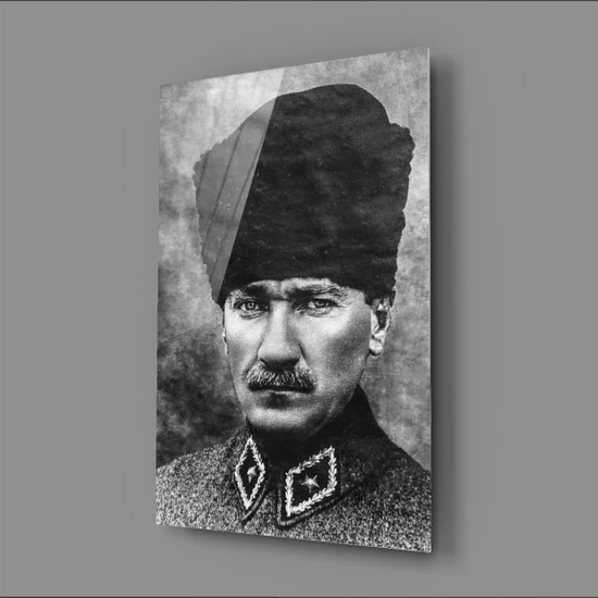 Haydi Dekor Atatürk Fotoğrafları Üniformalı Portre Cam Tablo