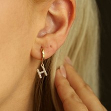 By Milo Jewellery Harf Figürlü Altın Küpe