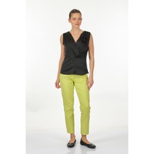 Explosion V Yaka Kolsuz Minimalist Kadın Bluz - Saten Kumaş - Crop