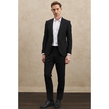 Altınyıldız Ekstra Slim Fit Dar Kesim Kırlangıç Yaka Siyah Takım Elbise 4A3010000064