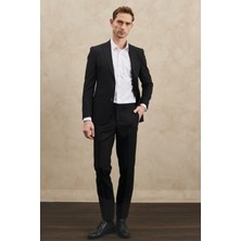 Altınyıldız Ekstra Slim Fit Dar Kesim Kırlangıç Yaka Siyah Takım Elbise 4A3010000064