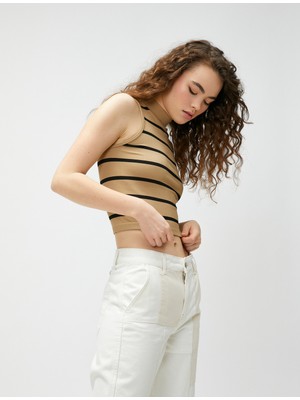 Koton Crop Atlet Dik Yaka Fitilli Desenli