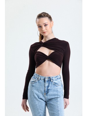 Sassy Kahverengi Dekolteli Crop Bluz