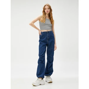 Crop Atlet Halter Yaka Dar Kesim