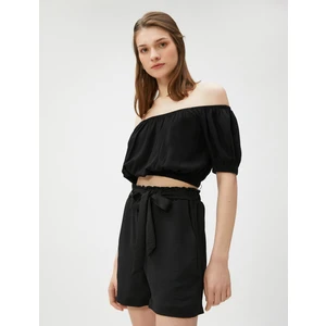 Cepli Kuşaklı Şort